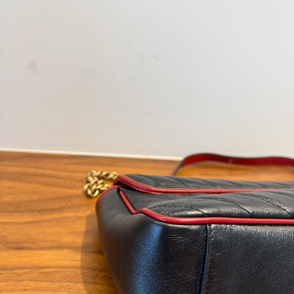 Gucci Vintage Effect Calfskin Matelasse Diagonal Small Torchon GG Marmont Black - Picture 3 of 10